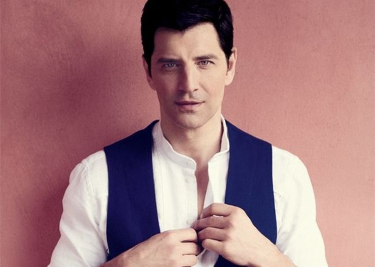 Ταξίδι αστραπή στην Κέρκυρα για τον Σάκη Ρουβά! ΦΩΤΟ