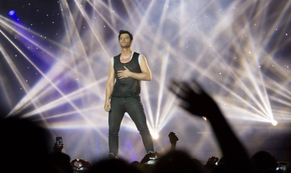 Ποια γνωστά πρόσωπα της showbiz βρέθηκαν στη συναυλία του Σάκη Ρουβά στην Κρήτη;