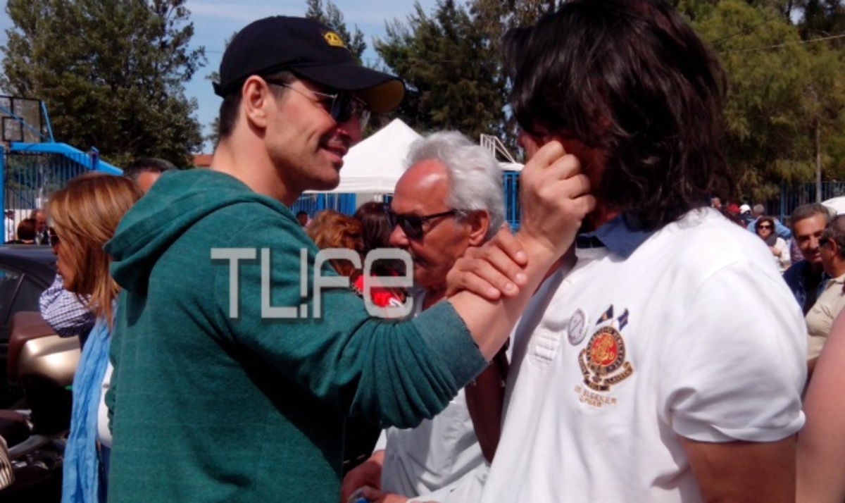 Ο Σάκης Ρουβάς ψήφισε Ψινάκη – Η συνάντησή τους στο εκλογικό κέντρο
