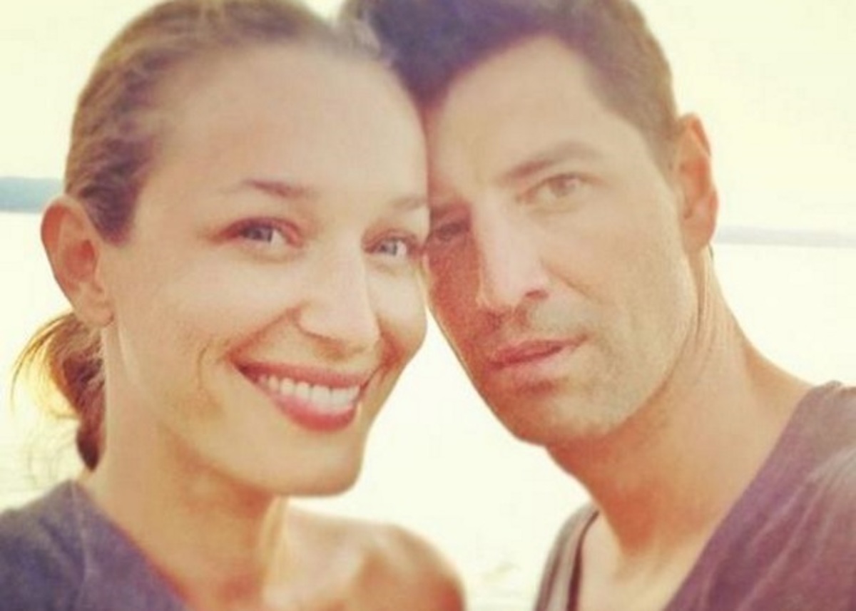 Κάτια Ζυγούλη – Σάκης Ρουβάς: Βόλτα με το νεογένητο γιο τους στην Κέρκυρα! Βίντεο