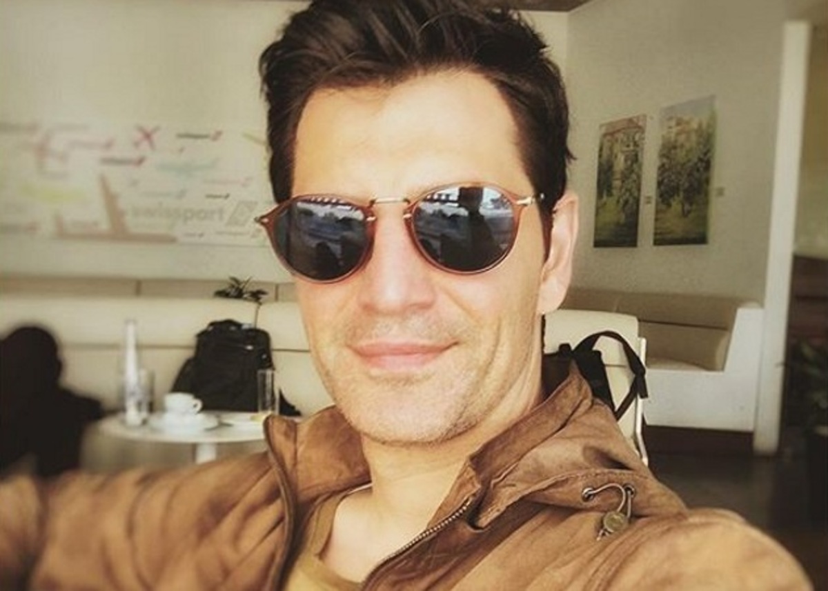 Σάκης Ρουβάς: Η άφιξη στην Κύπρο και οι πρώτες πρόβες για τα βραβεία “Γυναίκες της Χρονιάς”! Βίντεο