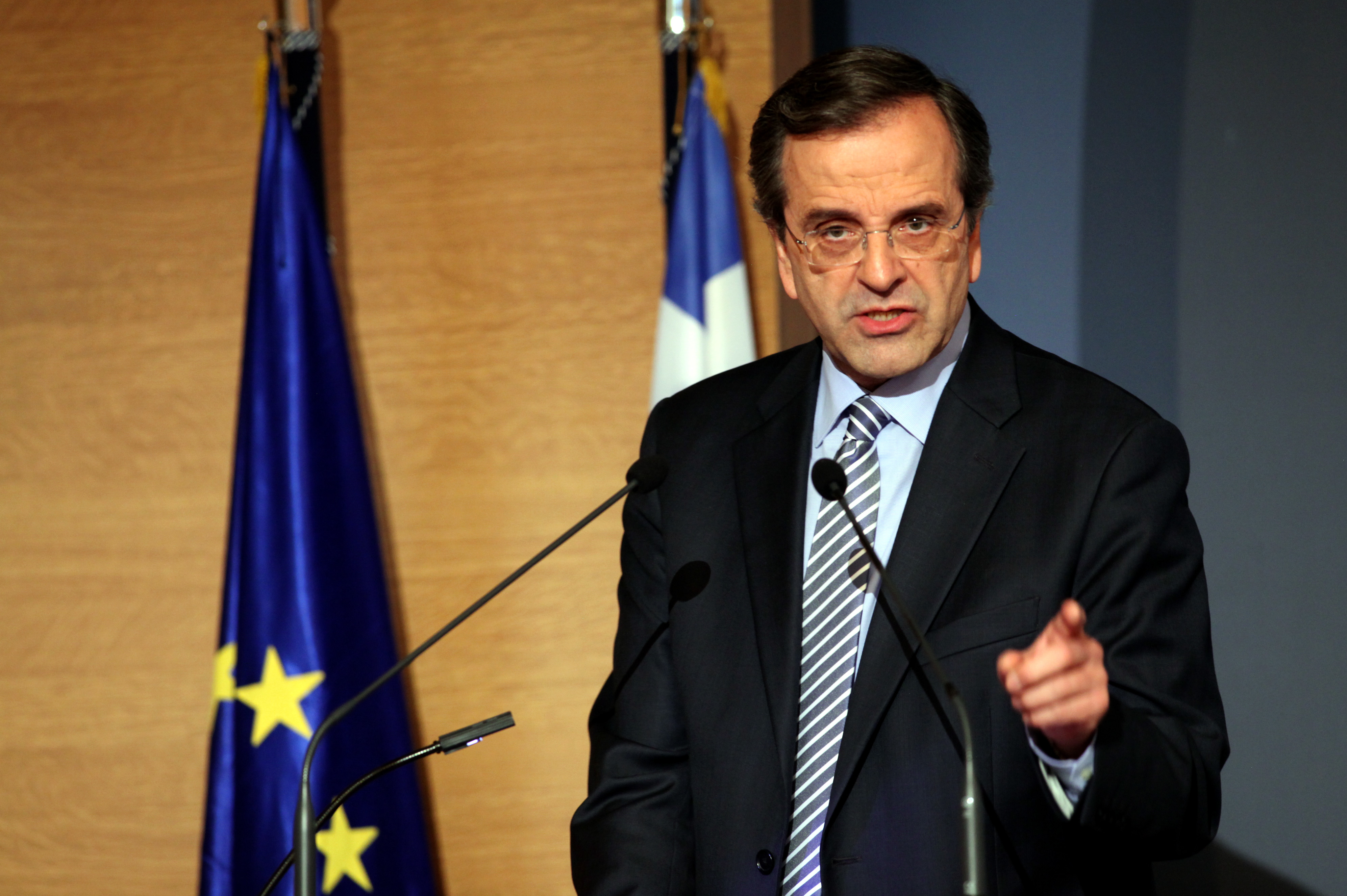 Τα 12 βήματα Σαμαρά για ασφάλεια και λαθρομετανάστευση