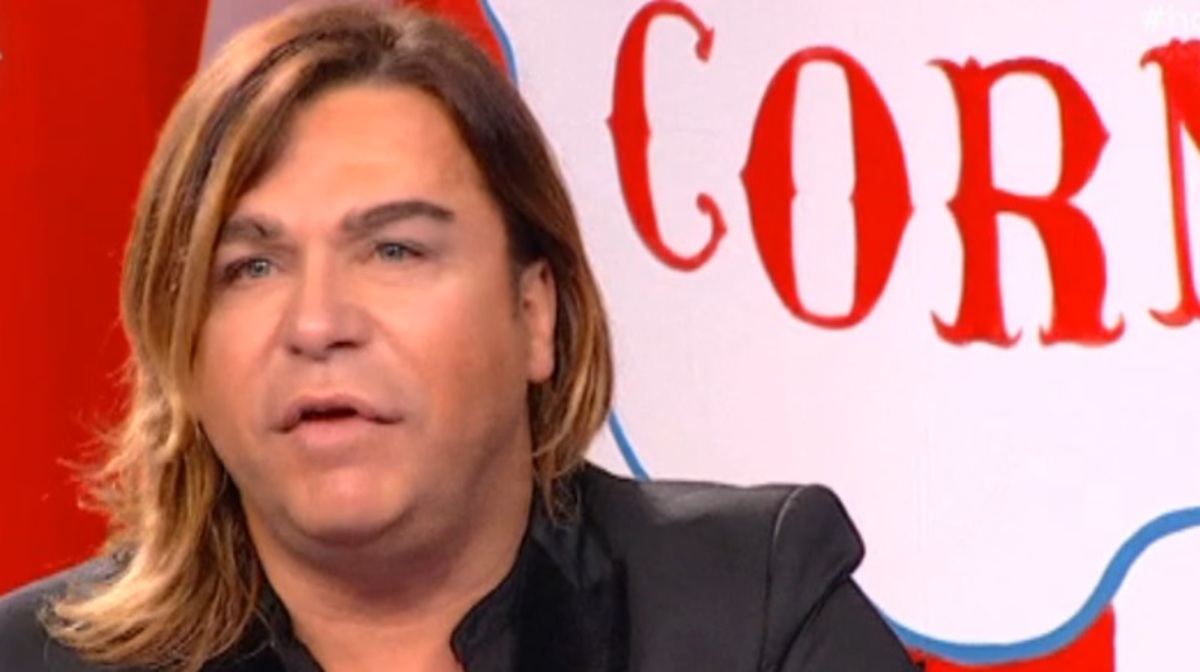 Ο Τρύφωνας Σαμαράς αποκάλυψε το λάθος που έγινε στα χείλη του!