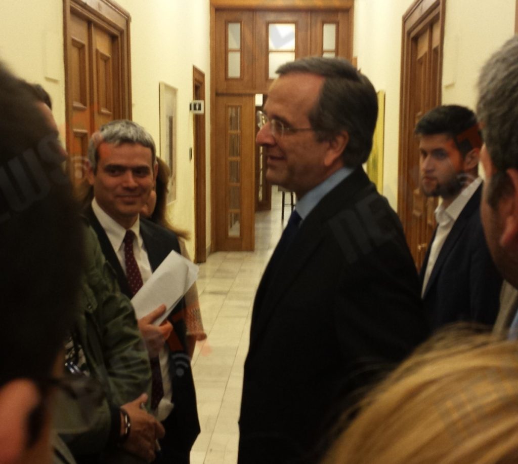 Ο Σαμαράς μπήκε στο γραφείο Βενιζέλου για μια… καλησπέρα με εκτόπισμα