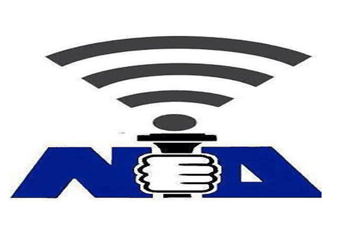 Χαμός στο twitter: “Δωρεάν Wi Fi με εντολή Σαμαρά!”