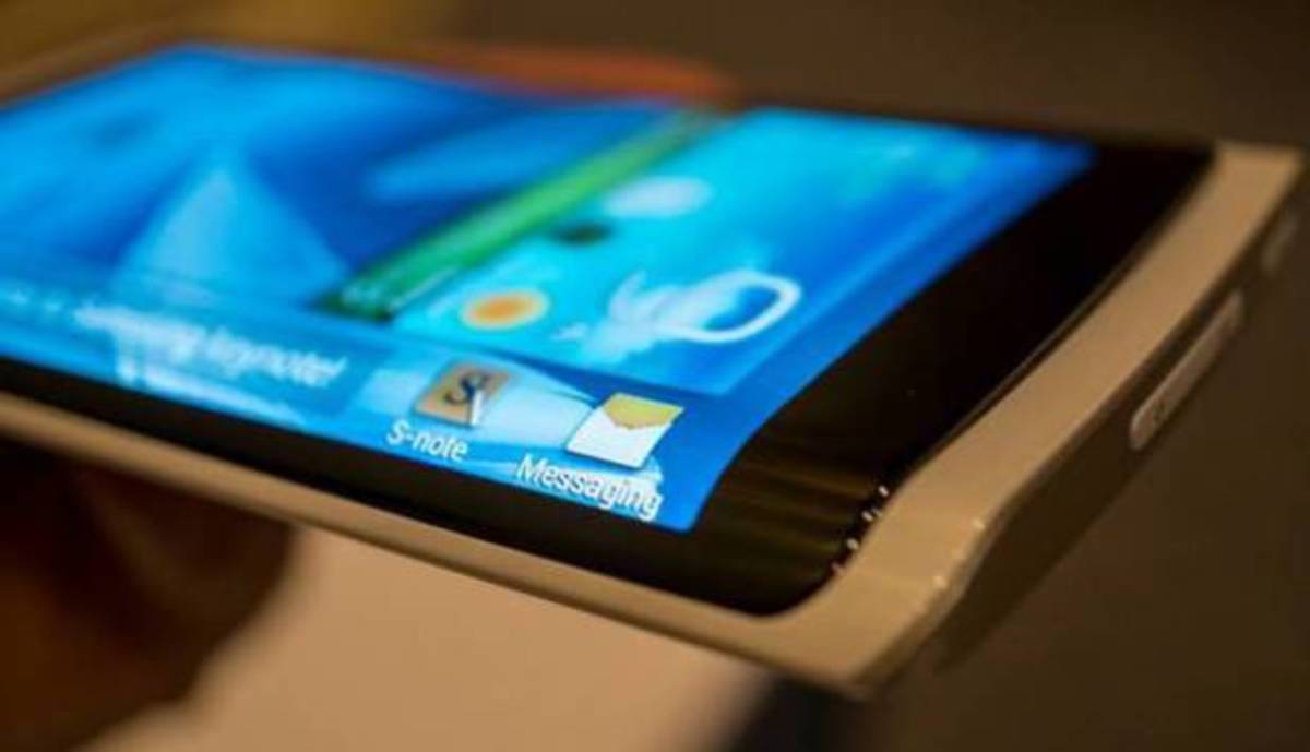 Η Samsung ανακοίνωσε την κυκλοφορία των Galaxy Note 4, Gear S και Galaxy Alpha στην ελληνική αγορά