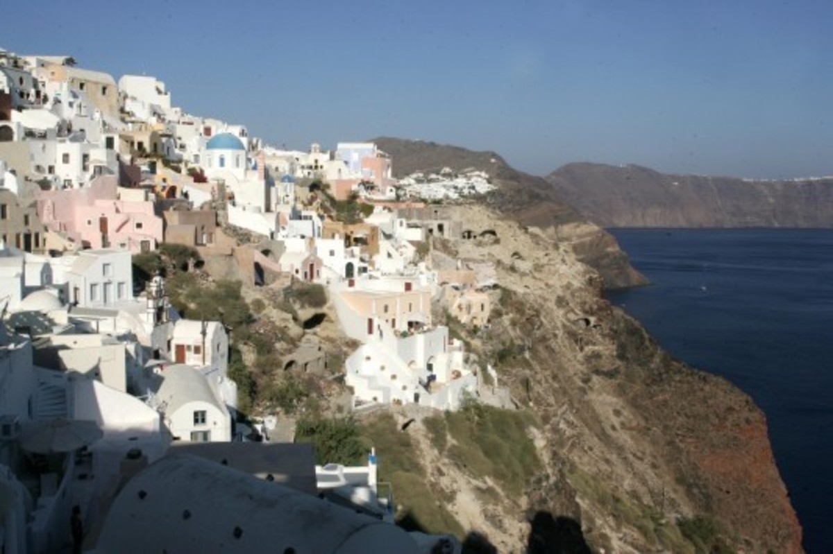 Ευλογει τα… γένια της η ΔΕΗ για τη Σαντορίνη – “Αντιμετωπίσαμε το πρόβλημα με το γρηγορότερο και καλύτερο τρόπο”