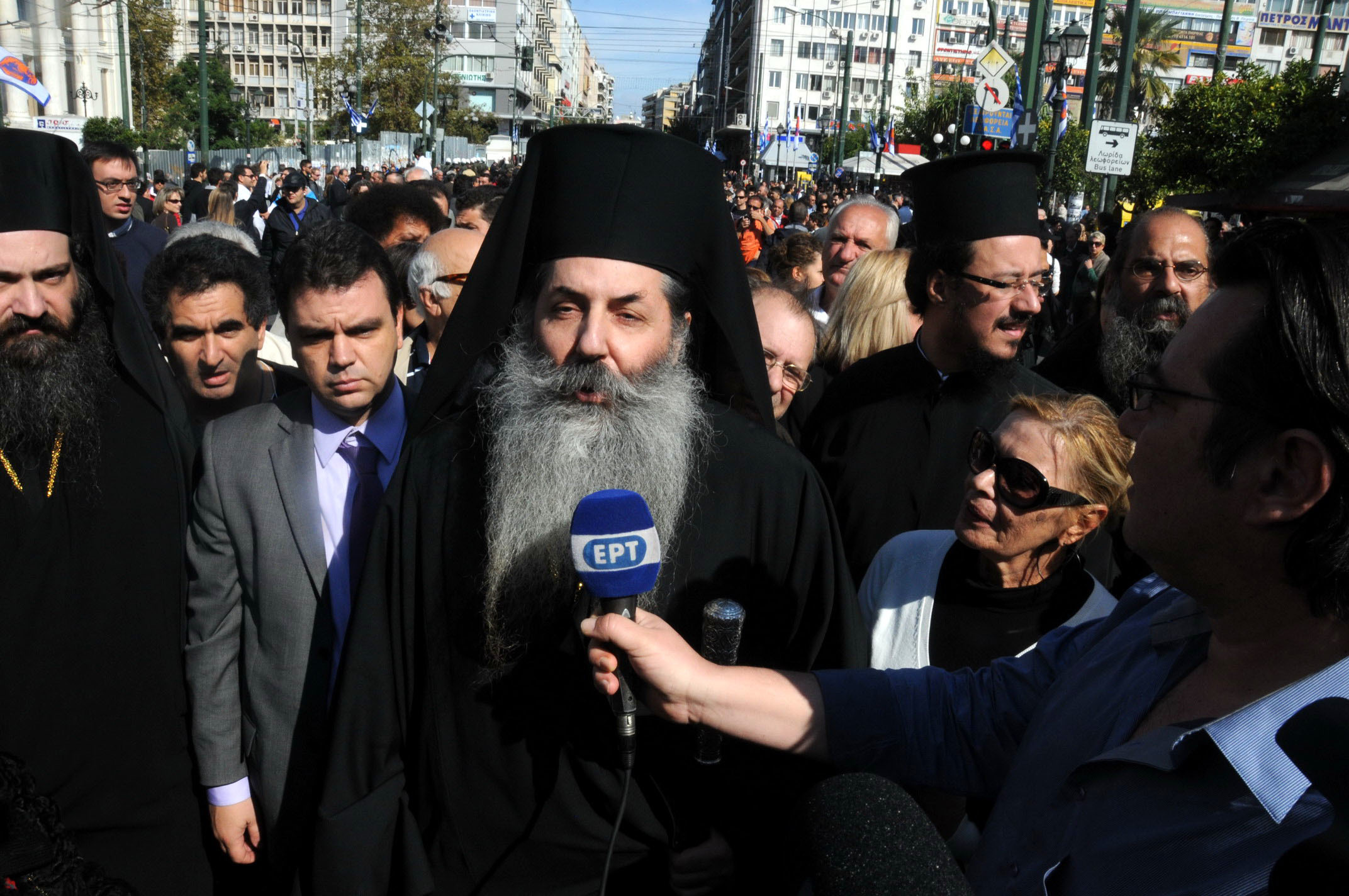 Πειραιώς Σεραφείμ: Αν μια παράσταση εμφάνιζε τον Τσίπρα κίναιδο και την Κανέλλη λεσβία…