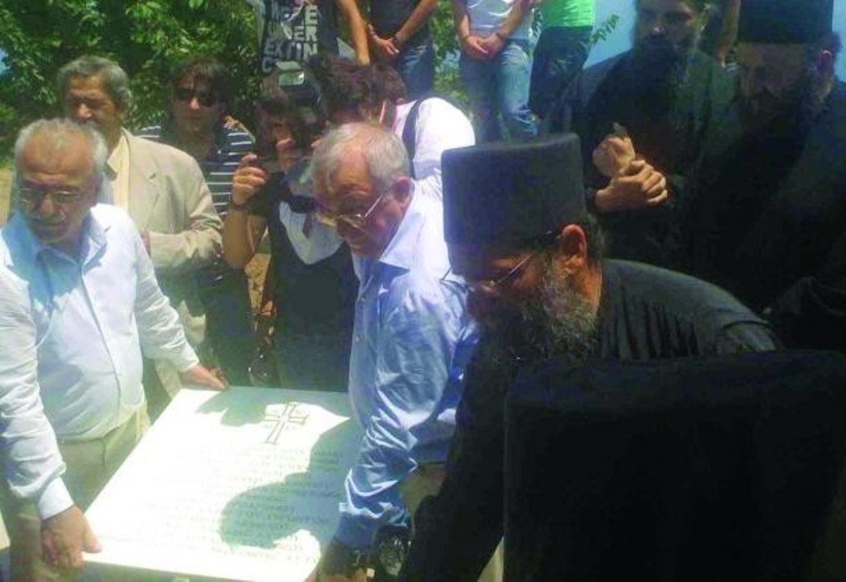 Ο Ιβάν Σαββίδης χτίζει Εκκλησία στο Άγιον Όρος