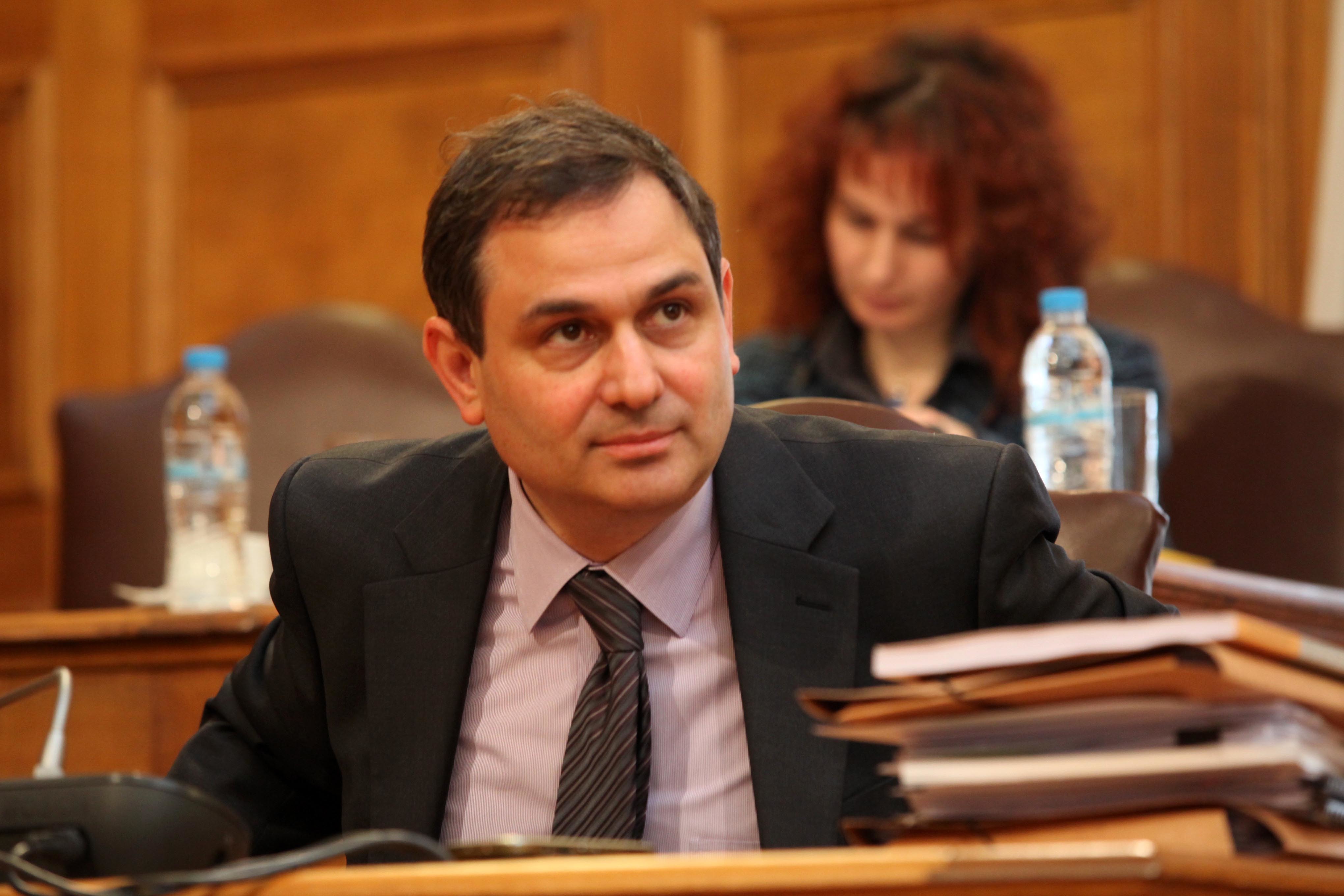 Σαχινίδης: Εκλογές με υποσχέσεις περικοπών και όχι παροχών