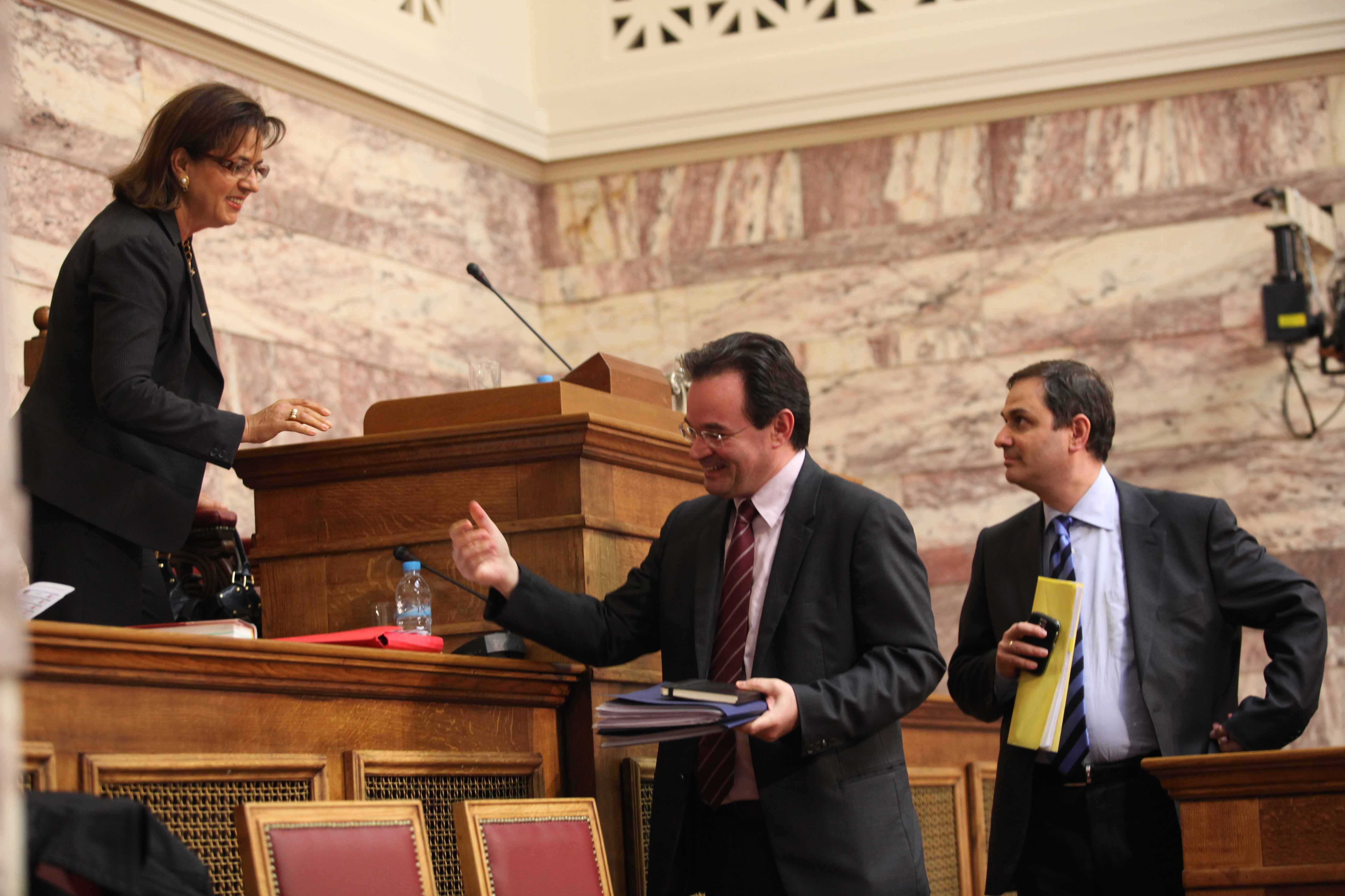 Άγριος καυγάς Βάσως Παπανδρέου και Φίλιππου Σαχινίδη