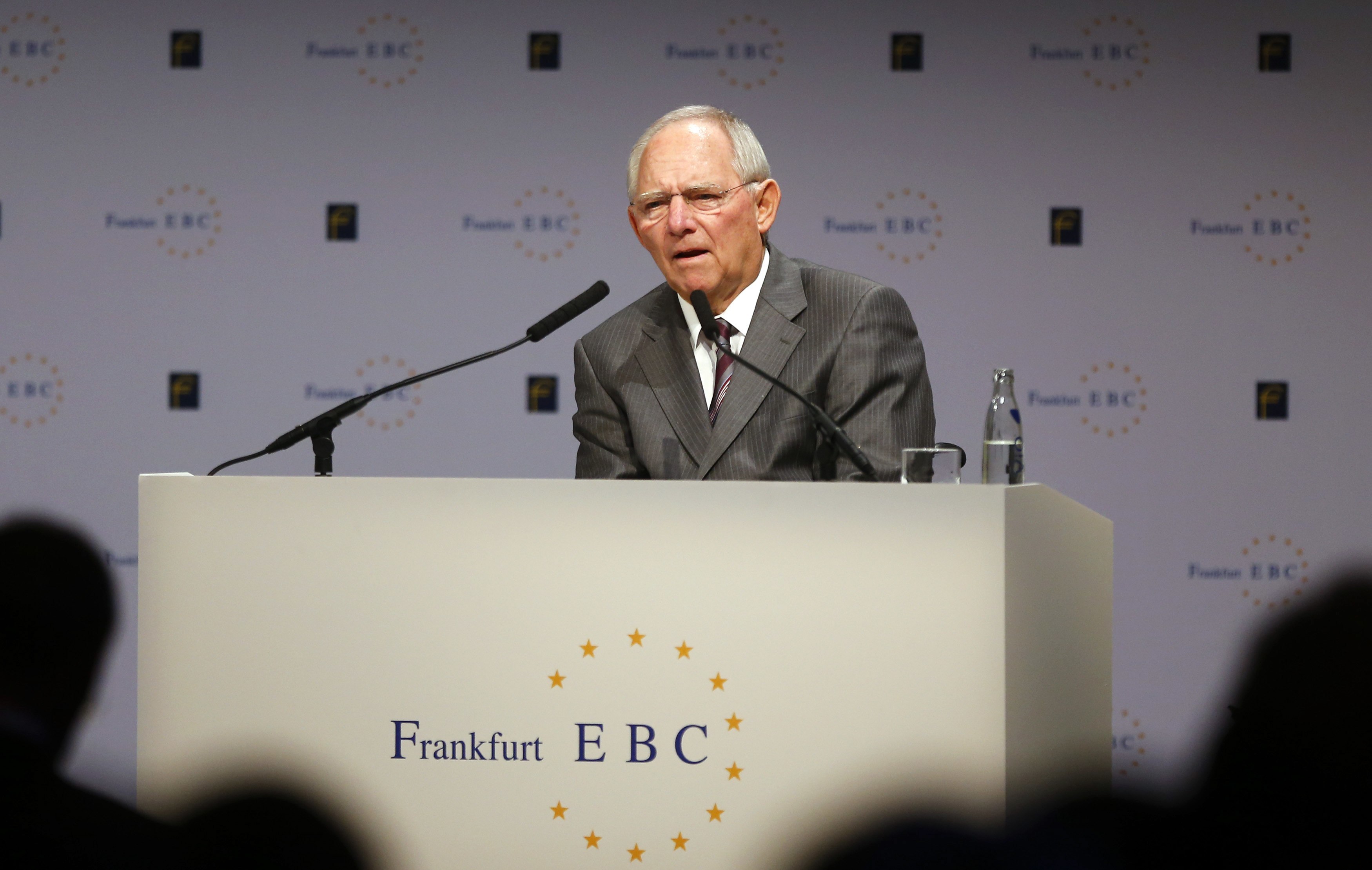Σόιμπλε: Ο Γιούνκερ θα είναι ο νέος πρόεδρος της Κομισιόν