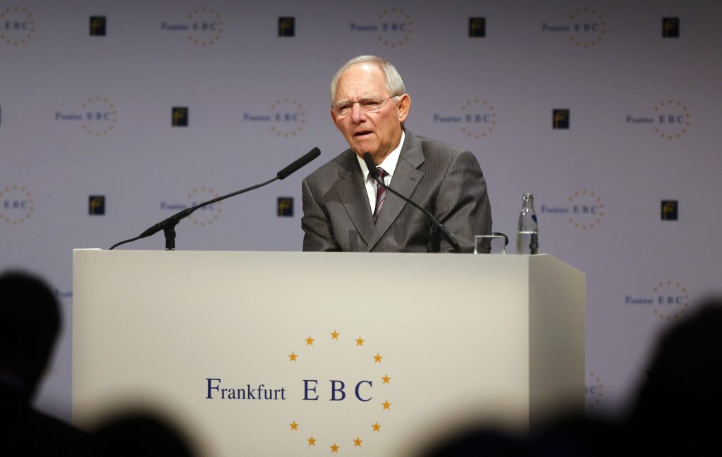 Σόιμπλε: Στηρίζουμε την Ελλάδα αρκεί να τηρεί τις δεσμεύσεις