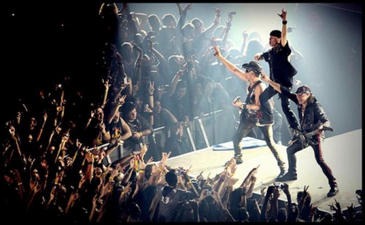 ΑΠΙΣΤΕΥΤΟ βίντεο! Οι Scorpions τραγουδάνε Μαρινέλλα!