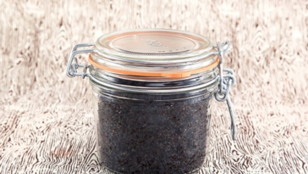 Φτιάξτε το καλύτερο scrub με καφέ για τη εξάλλειψη της κυτταρίτιδας
