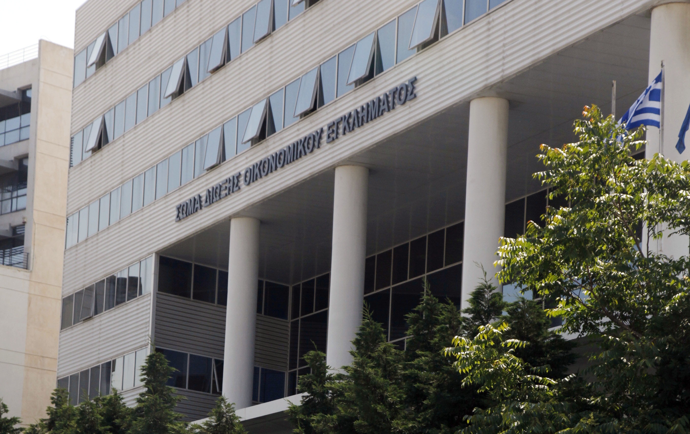Δεν είναι 36 – Είναι 60 οι πολιτικοί που ελέγχει το ΣΔΟΕ