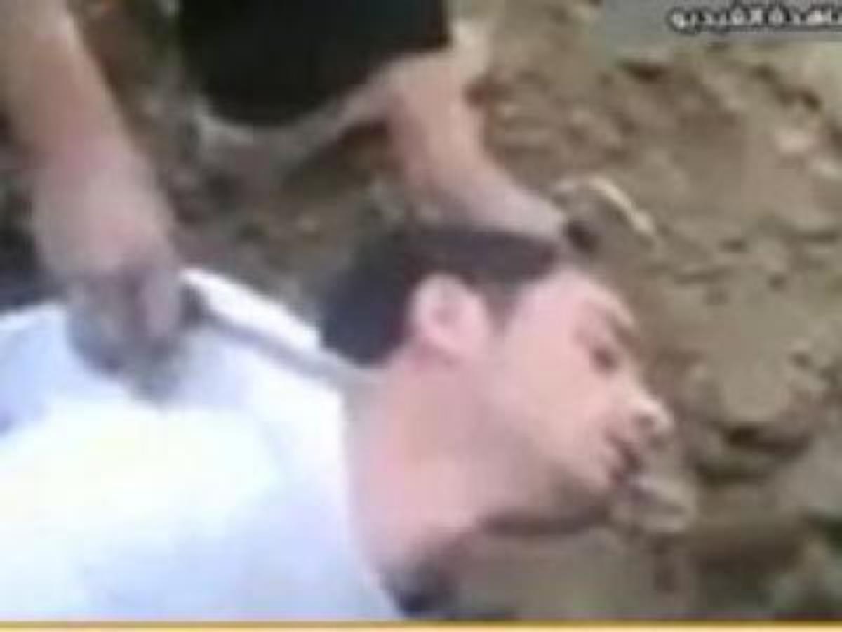 Φρίκη στη Τυνησία! Έσφαξαν πολίτη που βαπτίστηκε χριστιανός και ανέβασαν το βίντεο στο διαδίκτυο!