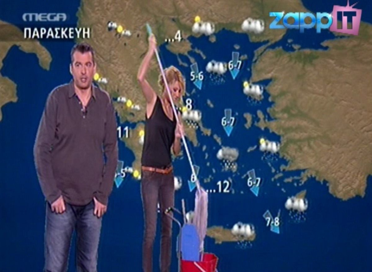 Μπήκε να σφουγγαρίσει την ώρα του καιρού!