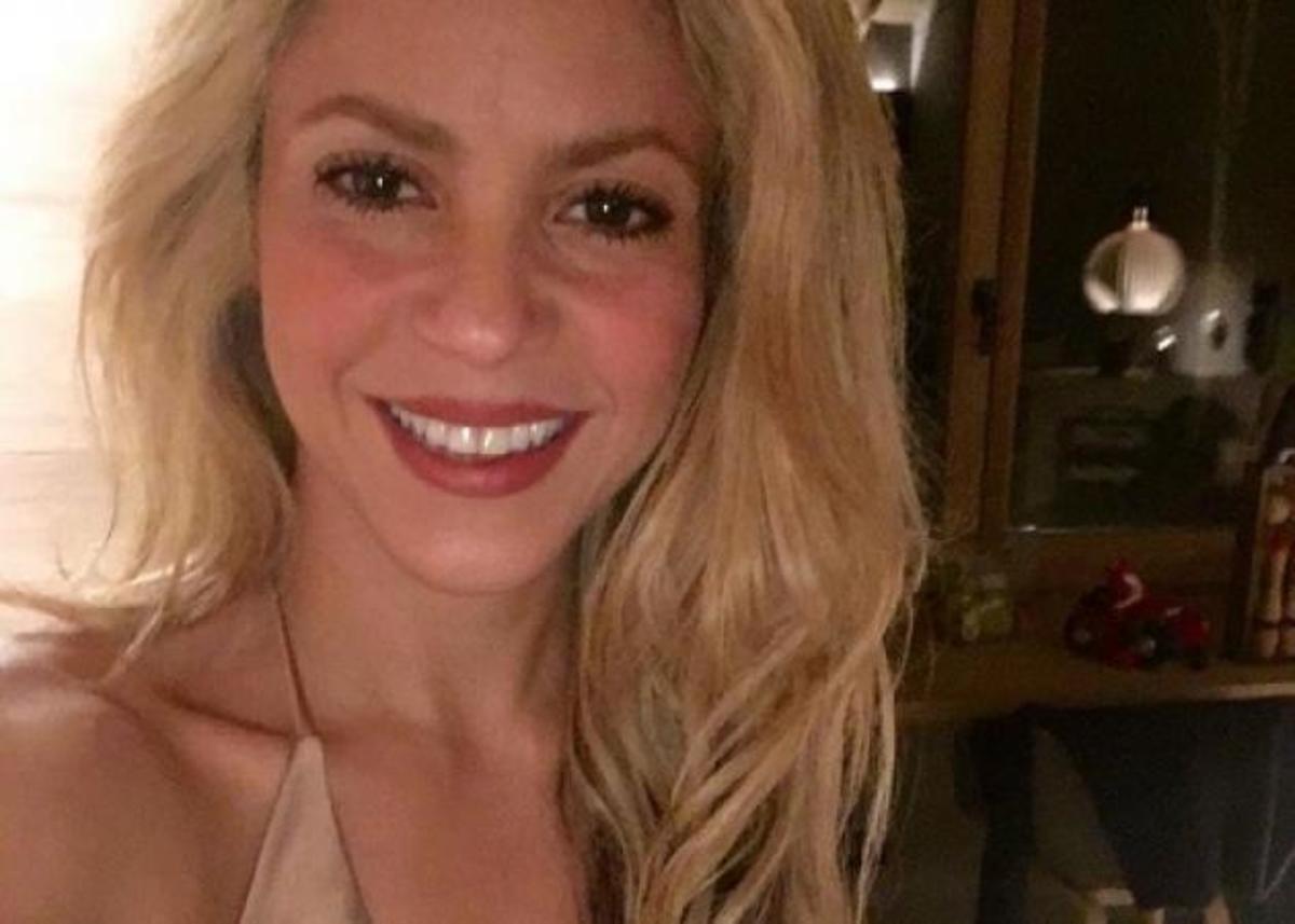 Η Shakira κάνει πρόβα την bachata της και κολάζει! [vid]