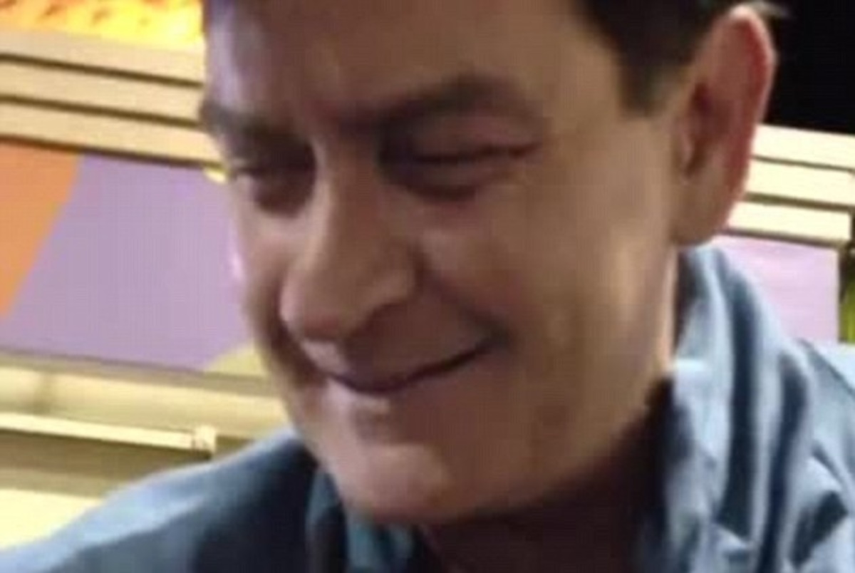 «Λιώμα» ο Charlie Sheen σε βίντεο που σαρώνει!