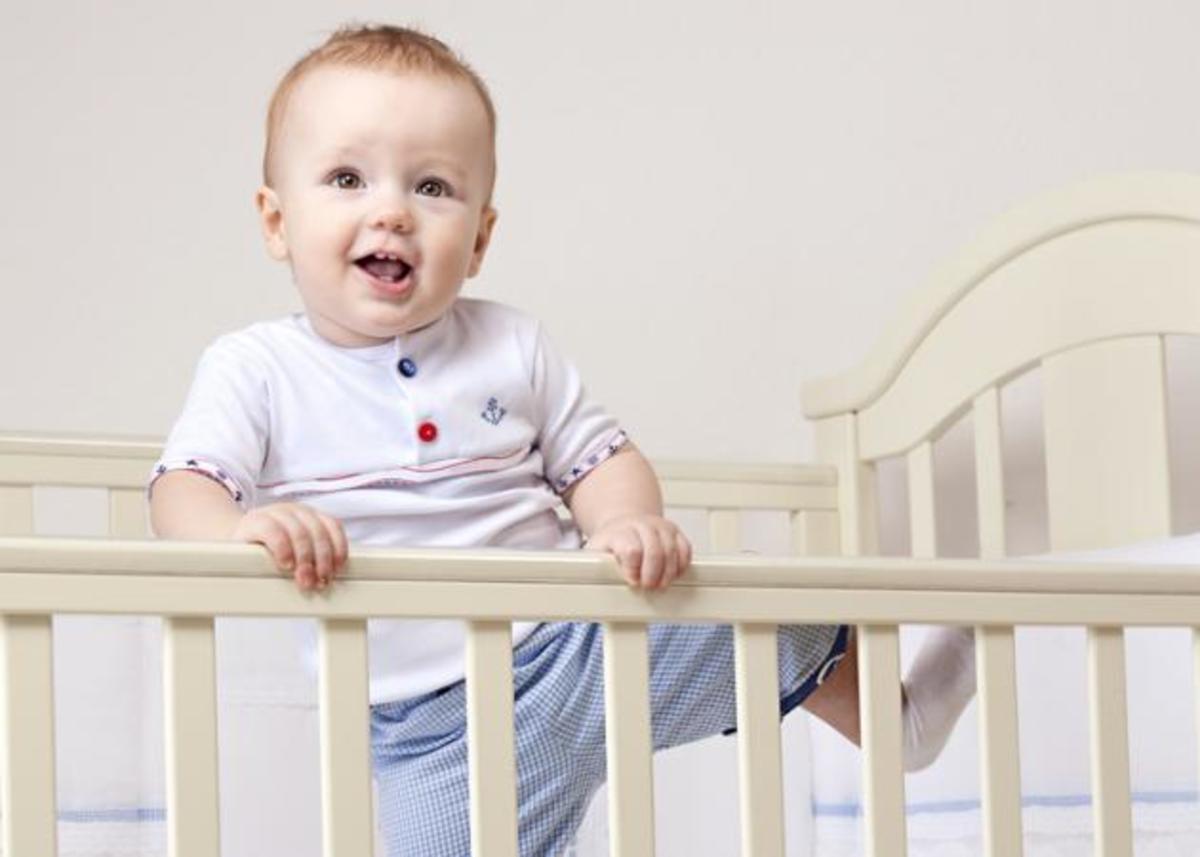 Σε ποια ηλικία πρέπει να βάζουμε τα παιδιά στο δικό τους κρεβατάκι;