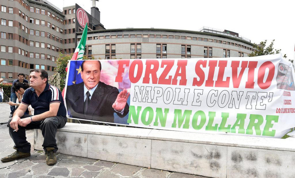 Εγχειρίστηκε και μπαίνει στην Εντατική ο Μπερλουσκόνι