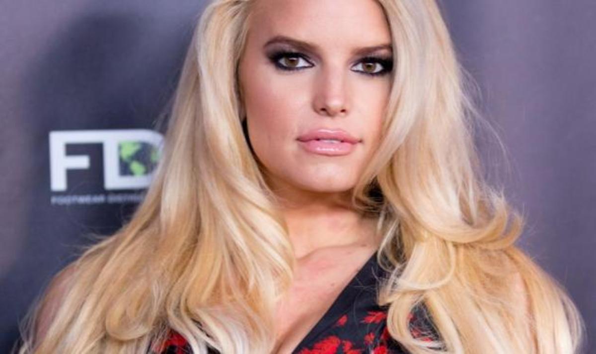 Jessica Simpson: Σοκάρουν οι φωτογραφίες που τη δείχνουν να είναι ένα βήμα πριν τη νευρική ανορεξία!