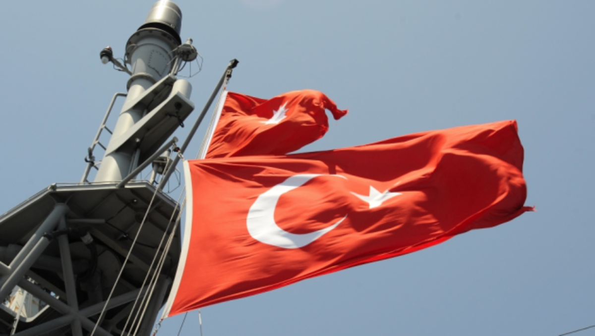 Υπερήφανοι για την τουρκική σημαία στις ελληνικές μαρίνες δηλώνουν οι Τούρκοι!