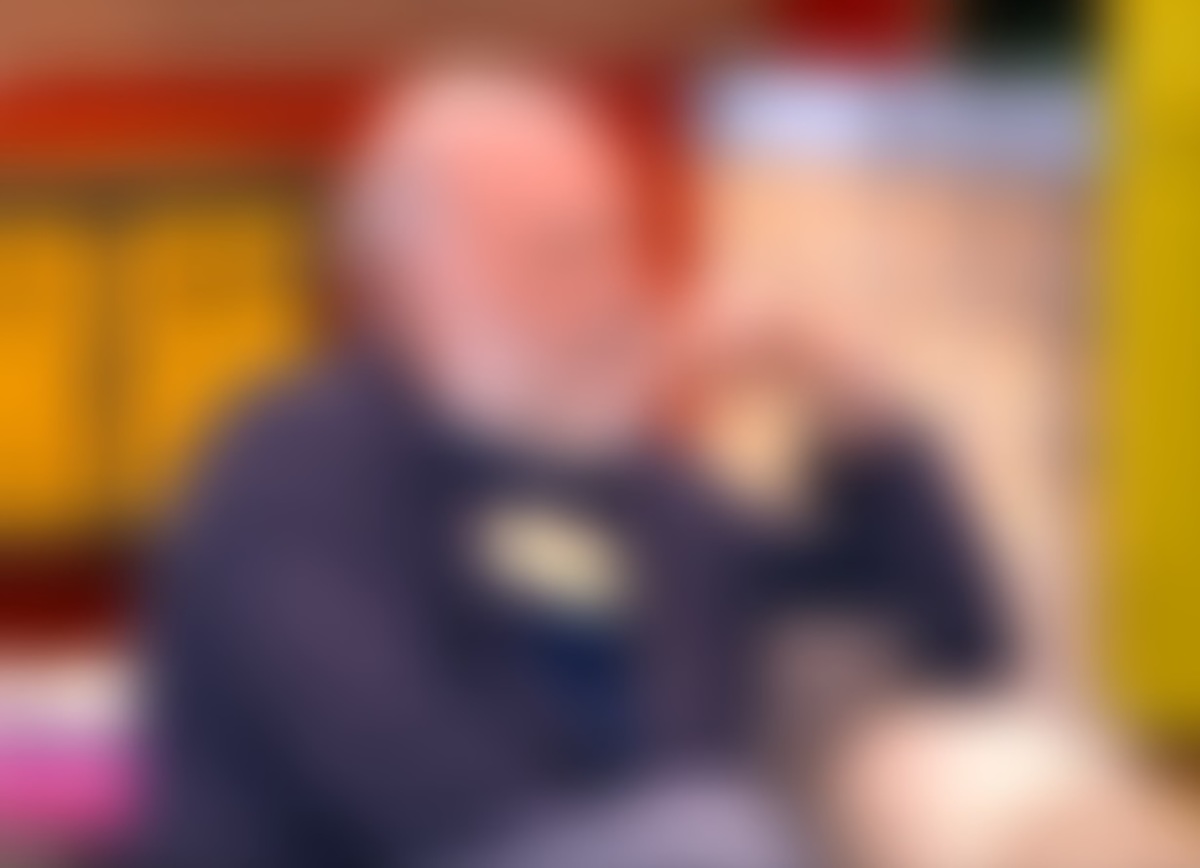 Πασίγνωστος ηθοποιός δήλωσε πως έχει δουλέψει ως αεροσυνοδός!