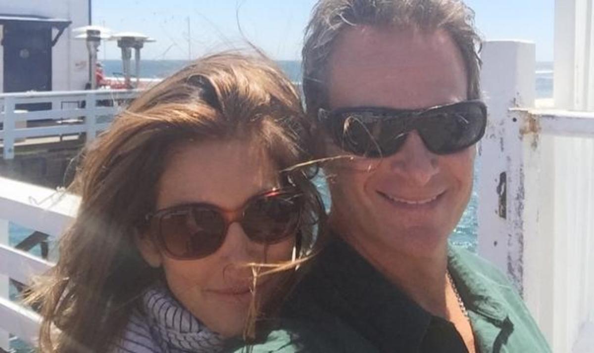 Πώς ο  George Clooney κατέστρεψε τη ρομαντική στιγμή της Cindy Crawford!