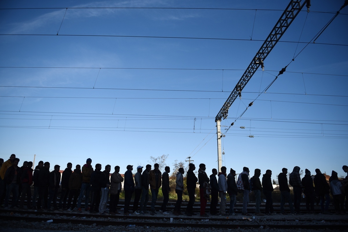 Η Ελλάδα συμφώνησε η Frontex να φυλάει τα χερσαία σύνορα με τα Σκόπια – Αίτημα για ανθρωπιστική βοήθεια και στην Αττική