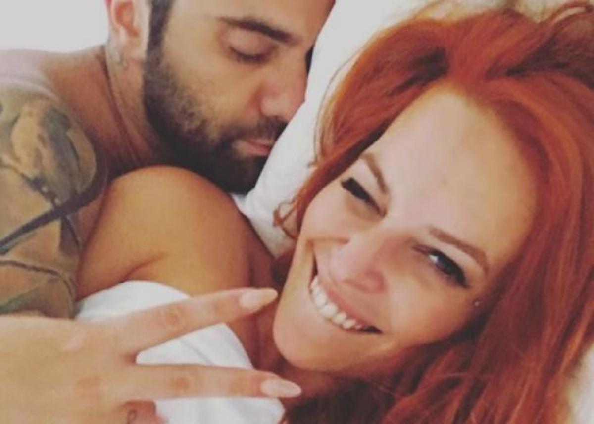 Σίσσυ Χρηστίδου – Θοδωρής Μαραντίνης: Δείτε την πισίνα μέσα στο δωμάτιό τους στη Σαντορίνη! Βίντεο