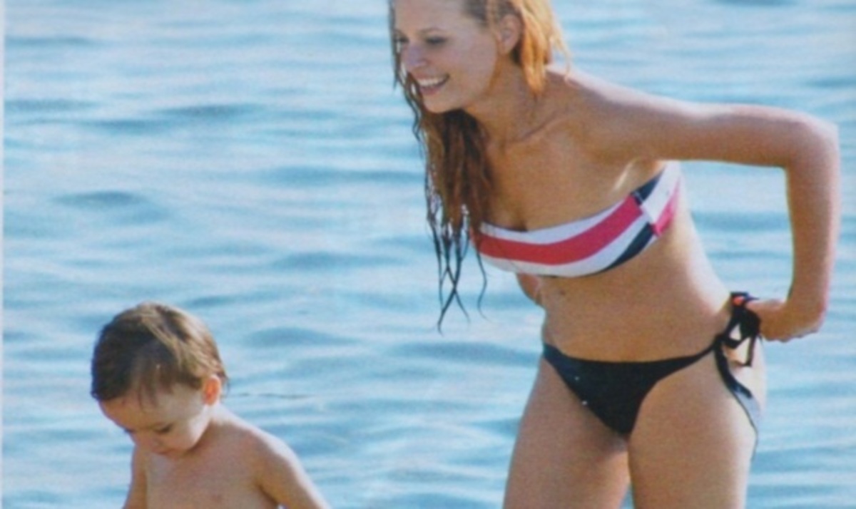 Σ. Χρηστίδου: Πέρασε το τριήμερο με το γιο της κάνοντας το πρώτο τους μπάνιο!