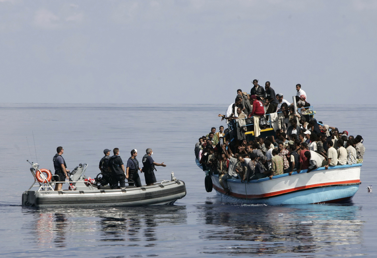 Σκάφος με 67 παράνομους μετανάστες στην Παλαιόχωρα