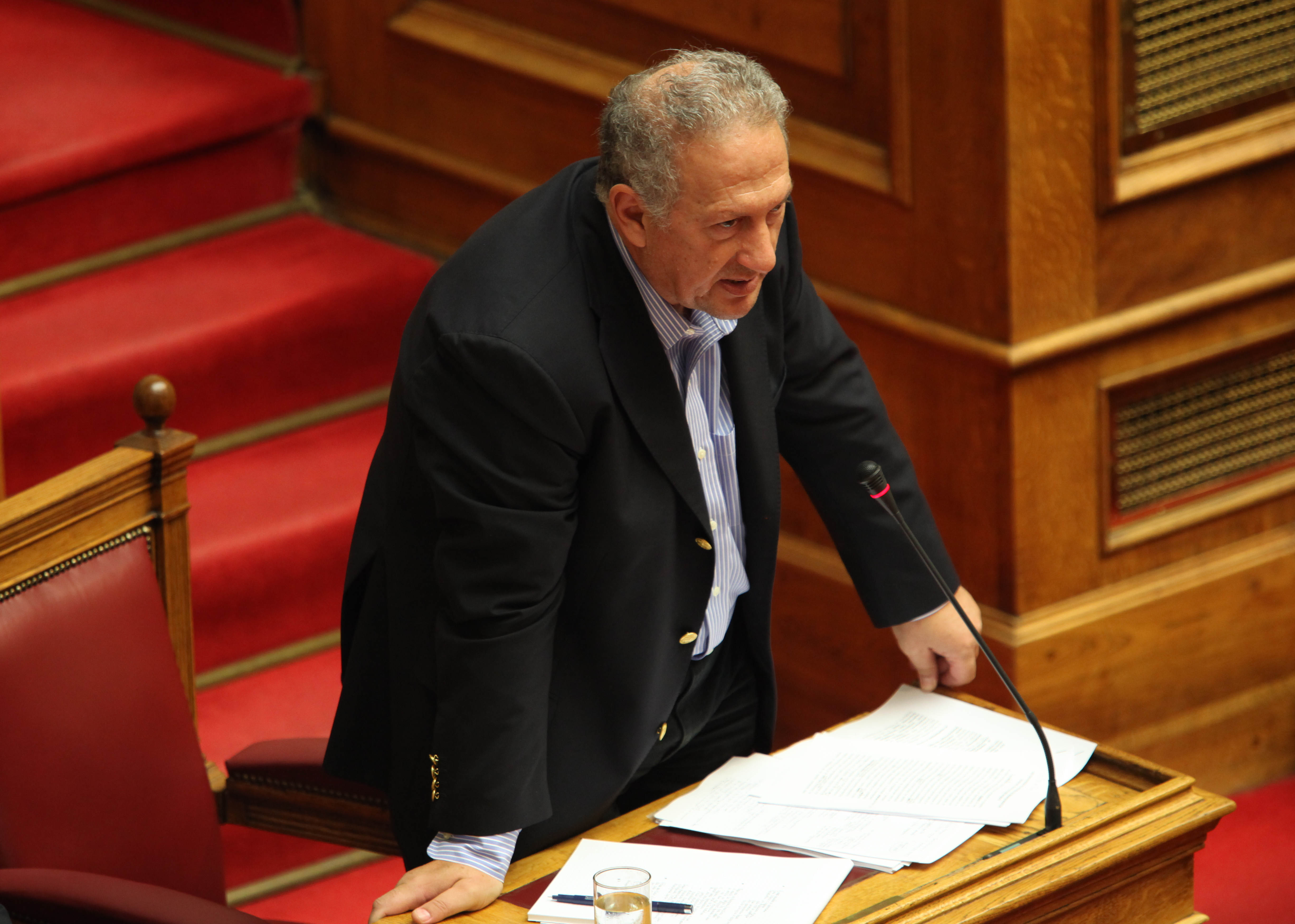 Σκανδαλίδης προς Γιώργο: Να παραιτηθείς αύριο στον Πρόεδρο της Δημοκρατίας