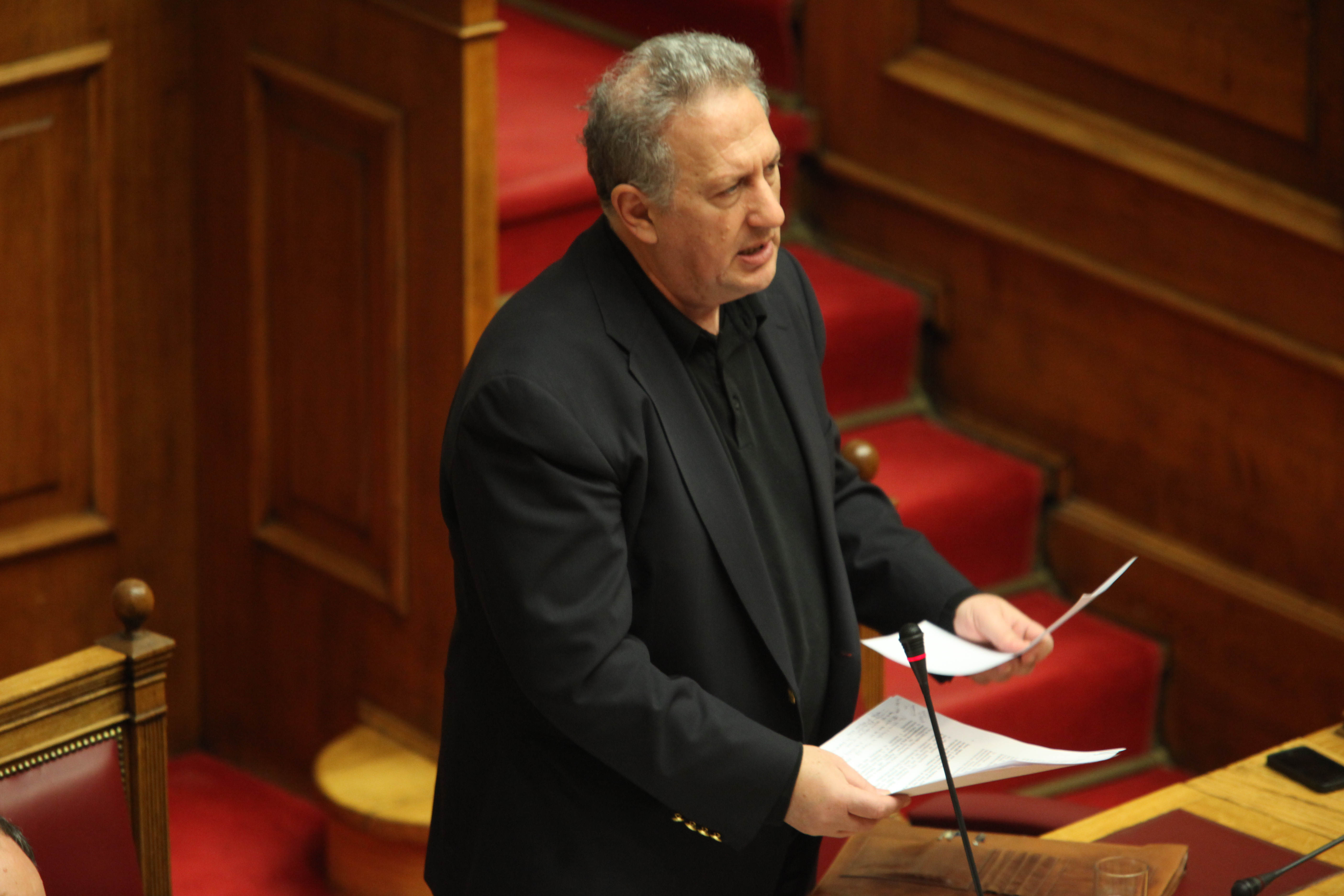 Ο Σκανδαλίδης υπερψηφίζει το πολυνομοσχέδιο αλλά δήλωσε: “μην παίζετε με τις αντοχές μας”