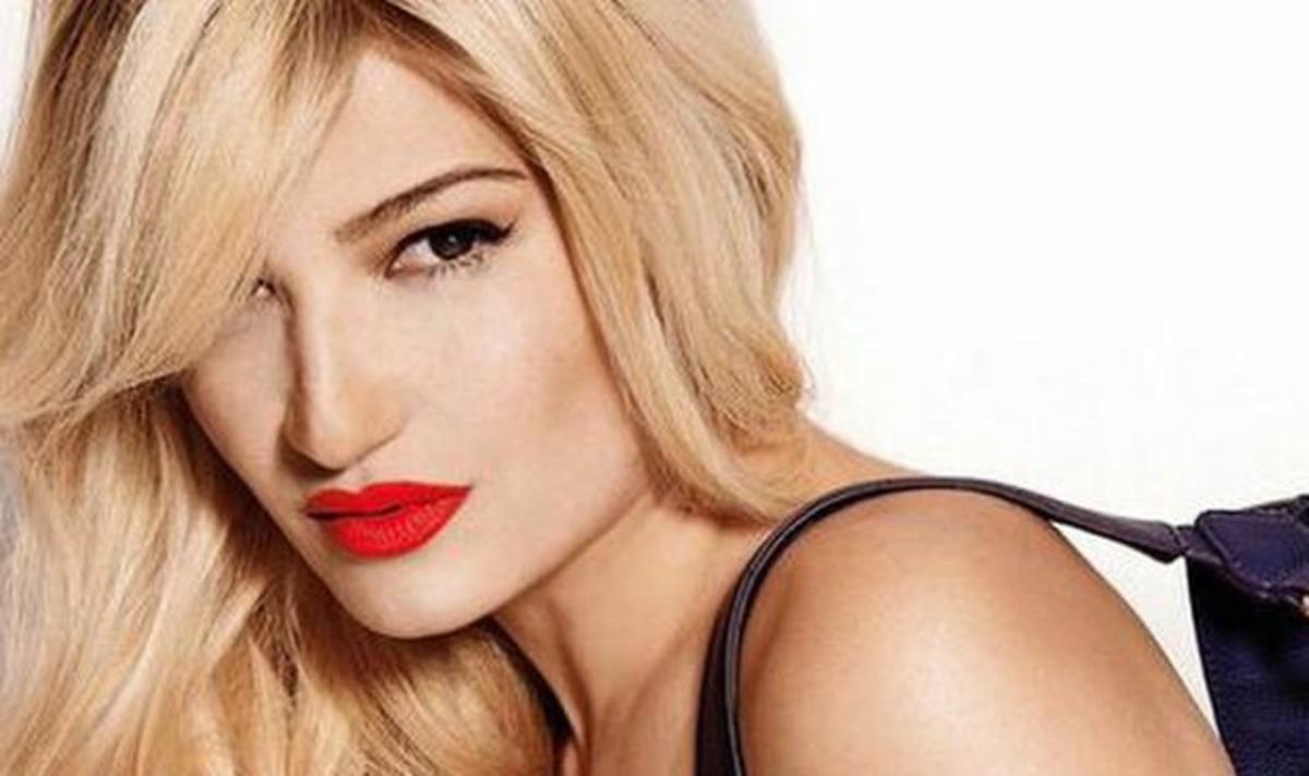 Φαίη Σκορδά: Τα “έσπασε” με τις φίλες της στην Δέσποινα Βανδή!