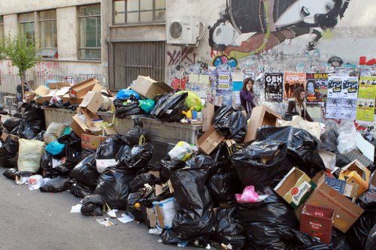 Τετραήμερος εφιάλτης με τα σκουπίδια στο Ηράκλειο