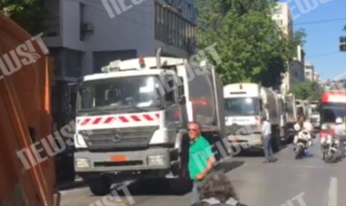 Συγκέντρωση ΠΟΕ-ΟΤΑ με σκουπιδιάρικα