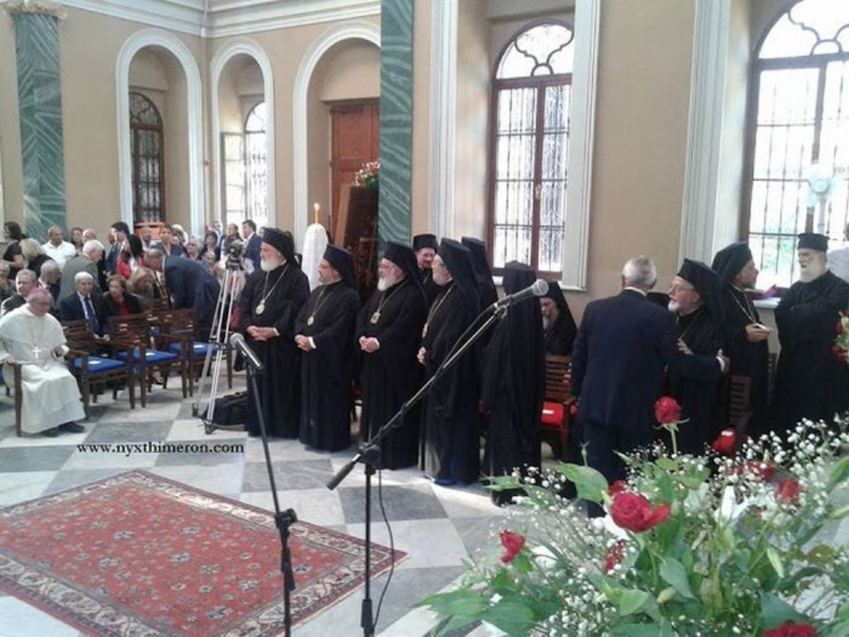 Συγκίνηση στην ενθρόνιση του Μητροπολίτη Σμύρνης μετά από 94 χρόνια [vid]