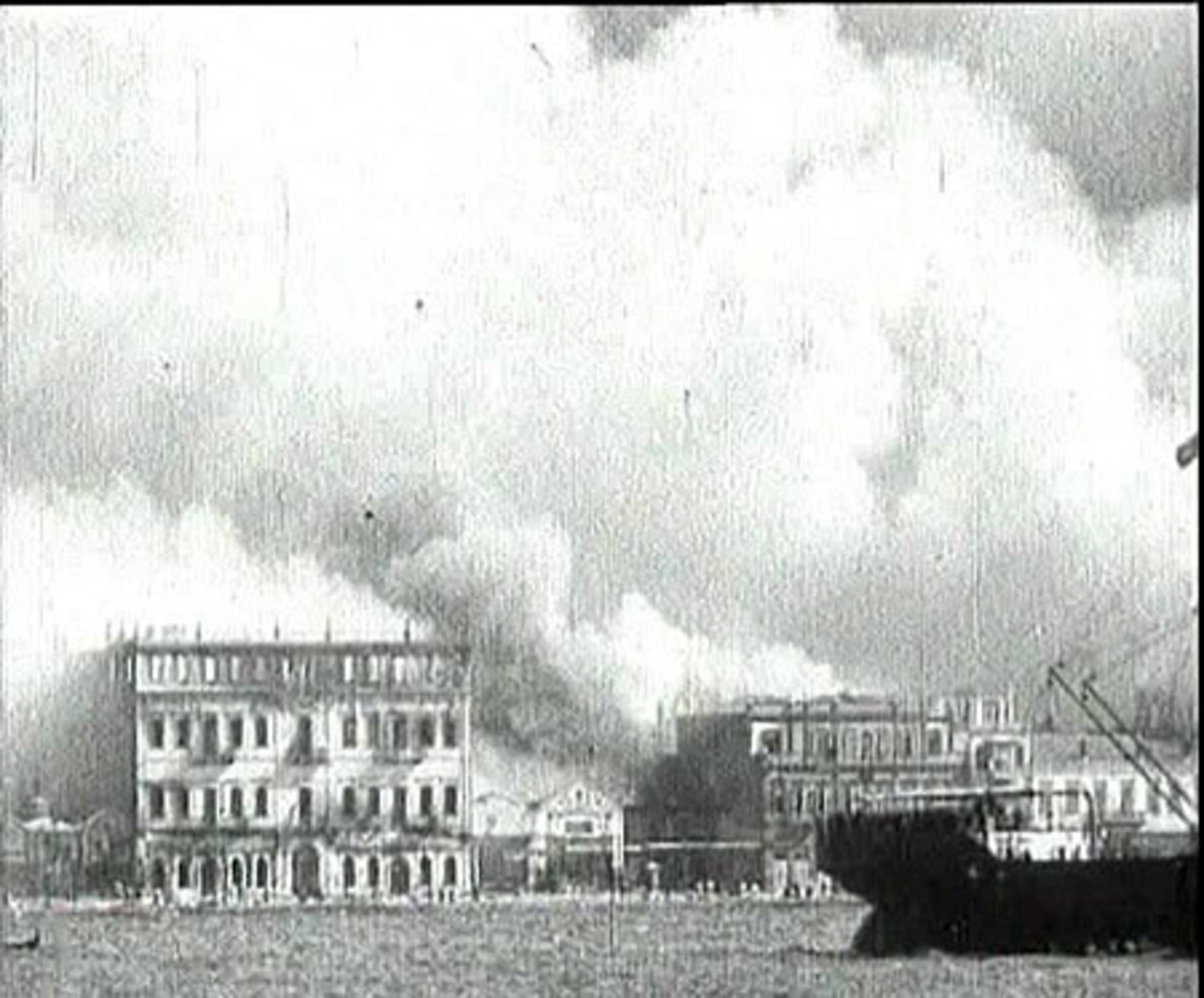 Η Ρεπούση …έχει συνέχεια! Έλληνας ιστορικός αμφισβητεί ότι οι Τούρκοι έκαψαν τη Σμύρνη