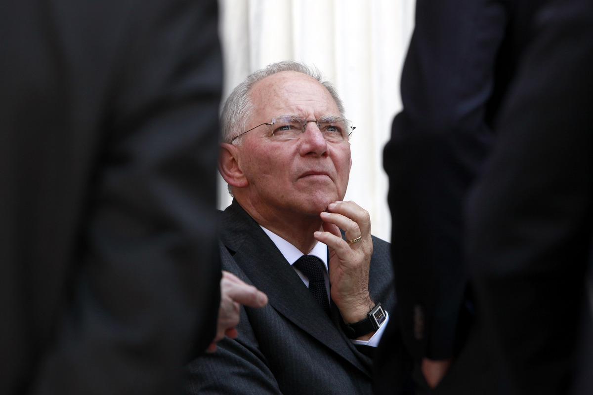 Σόιμπλε: Η μπάλα είναι στο γήπεδο της Ελλάδας… μέχρι τις 11 Μαΐου