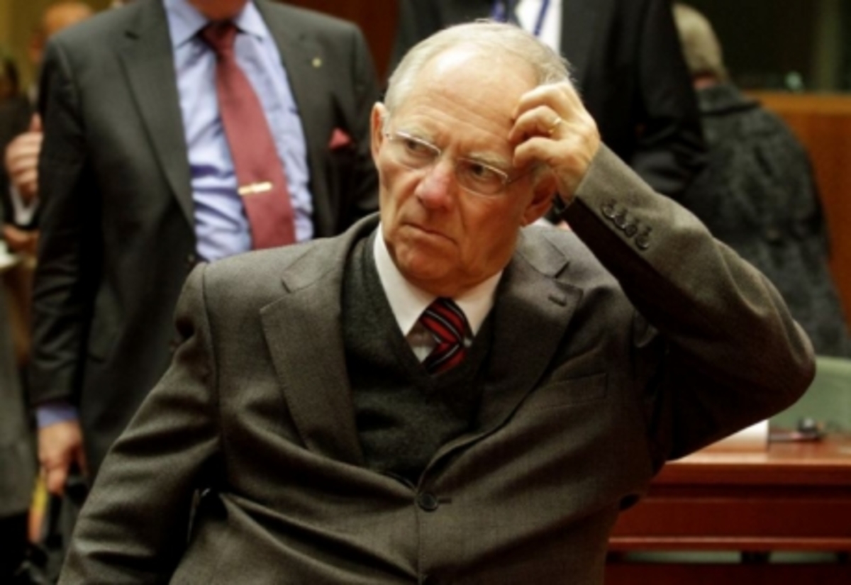 Ο Σόιμπλε διαψεύδει ότι είναι το φαβορί για την προεδρία του Eurogroup