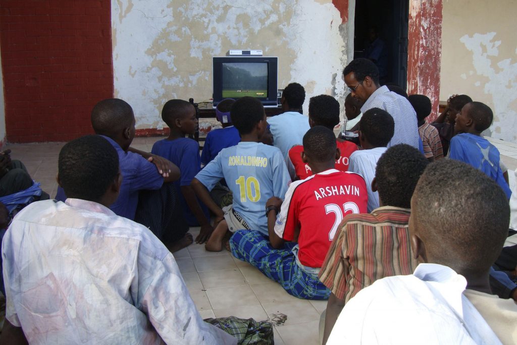 Την αγάπη τους για το ποδόσφαιρο πλήρωσαν δύο Σομαλοί