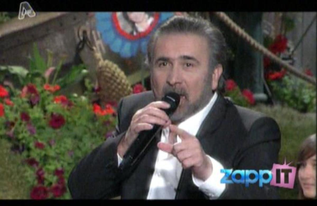 Το… προεκλογικό τραγούδι του Λάκη!