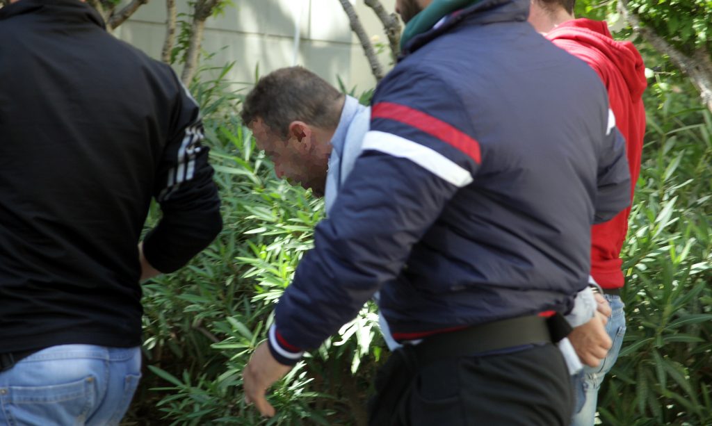 ΦΩΤΟ EUROKINISSI - Ο συνδικαλιστής κατά την ώρα της σύλληψης