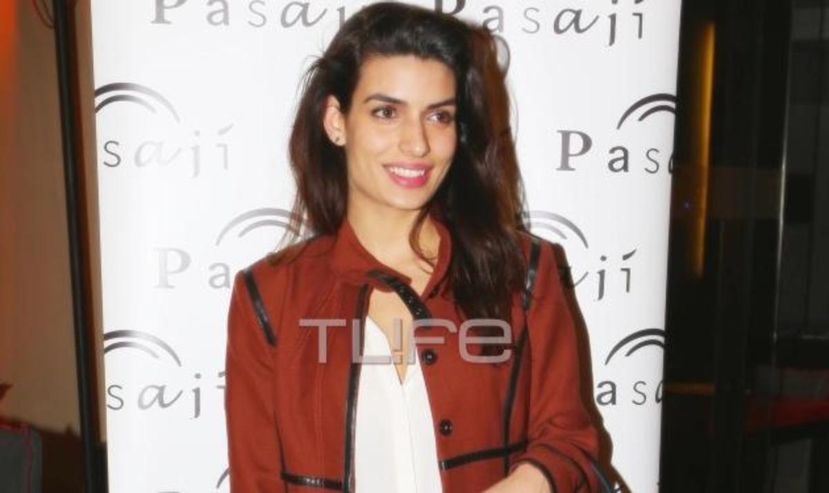 Εντυπωσιακή ακόμα και με το τζιν της η Τόνια Σωτηροπούλου! Φωτογραφίες