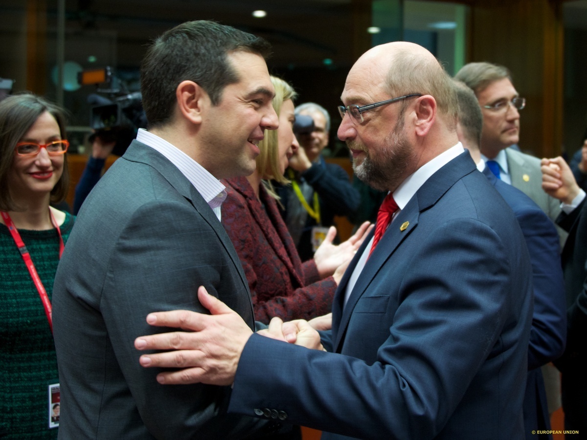 O Σουλτς για τον Τσίπρα: Δεν υπήρξε παρέκκλιση στις θέσεις του