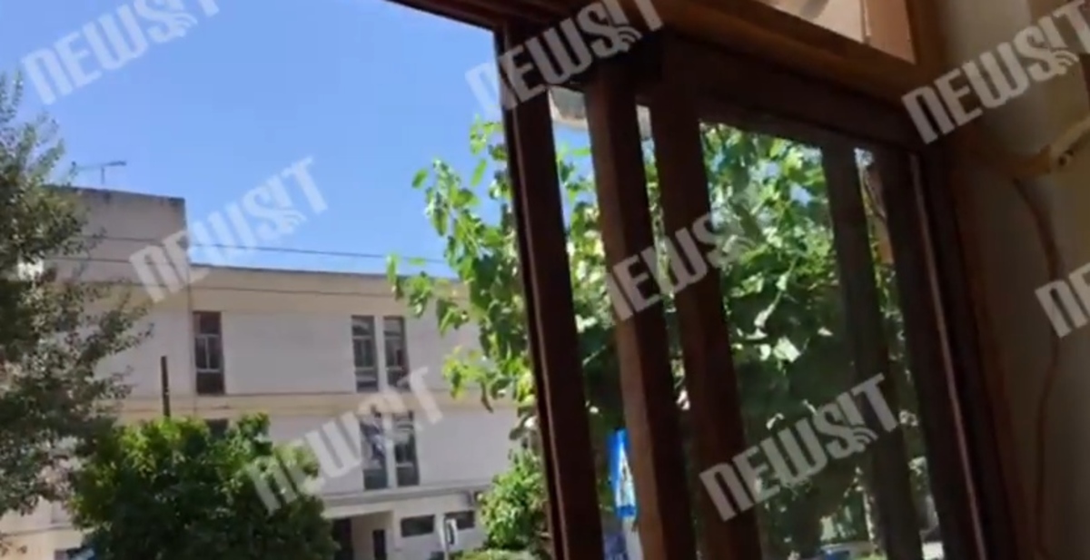 Σουβλατζής βοηθάει άπορους