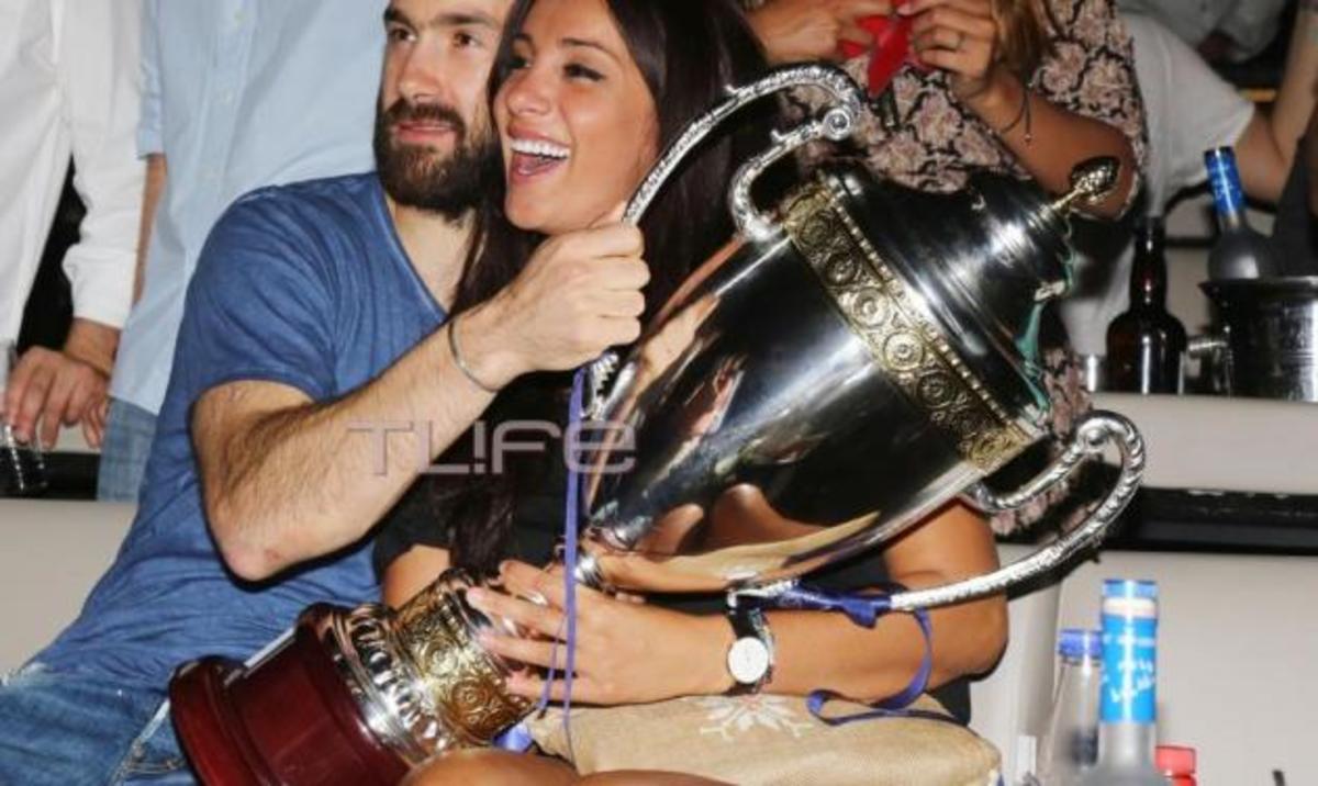 Βασίλης Σπανούλης: Ξέφρενοι πανηγυρισμοί με την κουνιάδα του στα μπουζούκια!